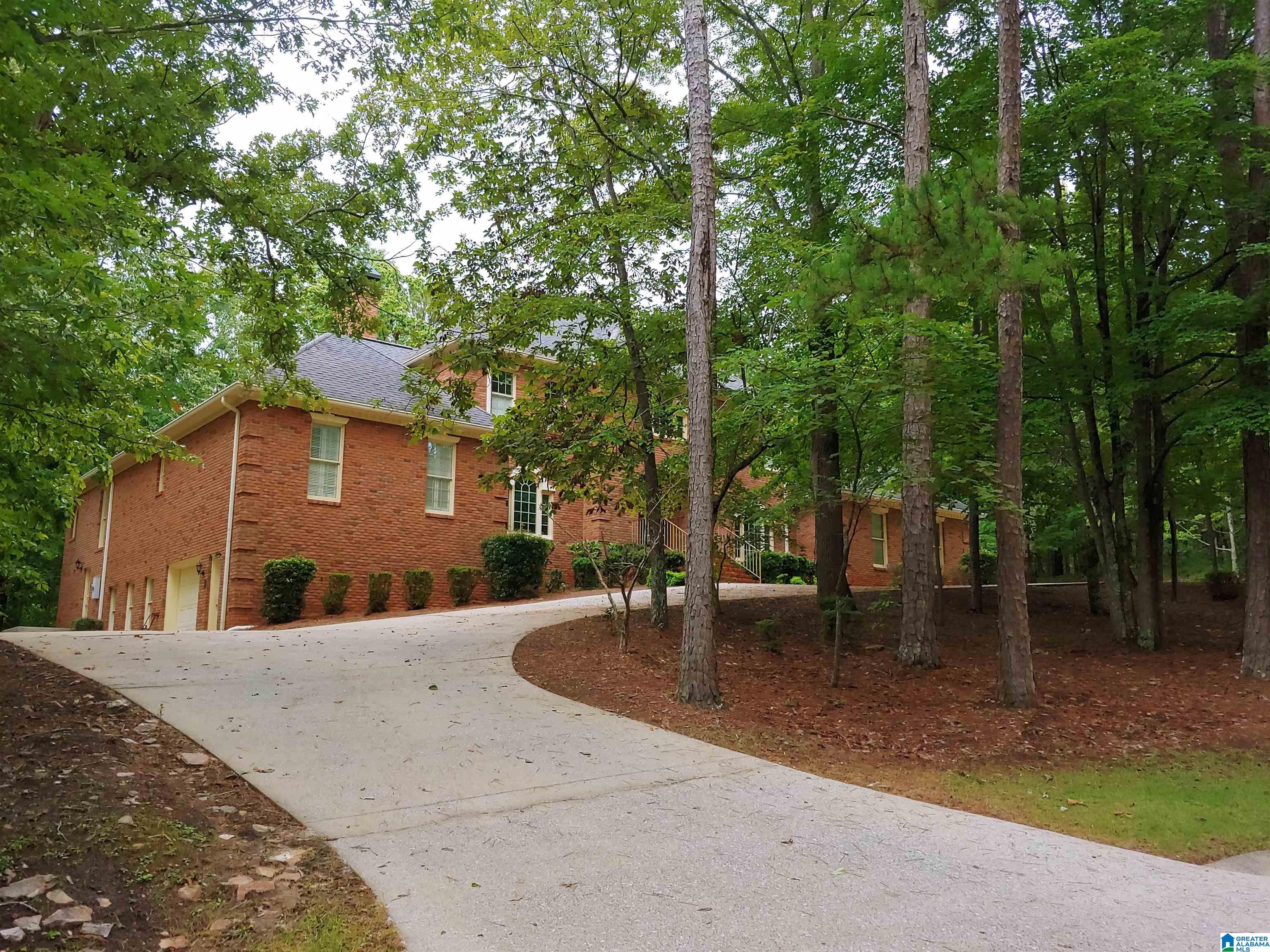 1409 Stonehill Road Sylacauga, AL 35150 - Photo 4 of 39