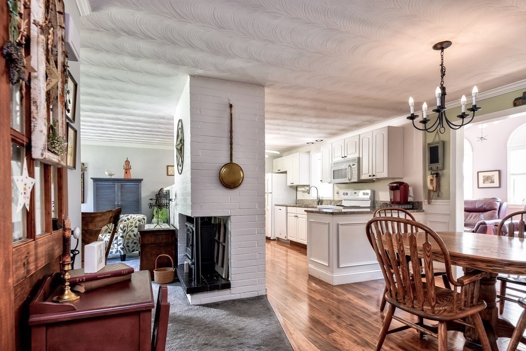 26 Rosslare Road Framingham, MA 01701 - Photo 14 of 29 Gallery Image 14