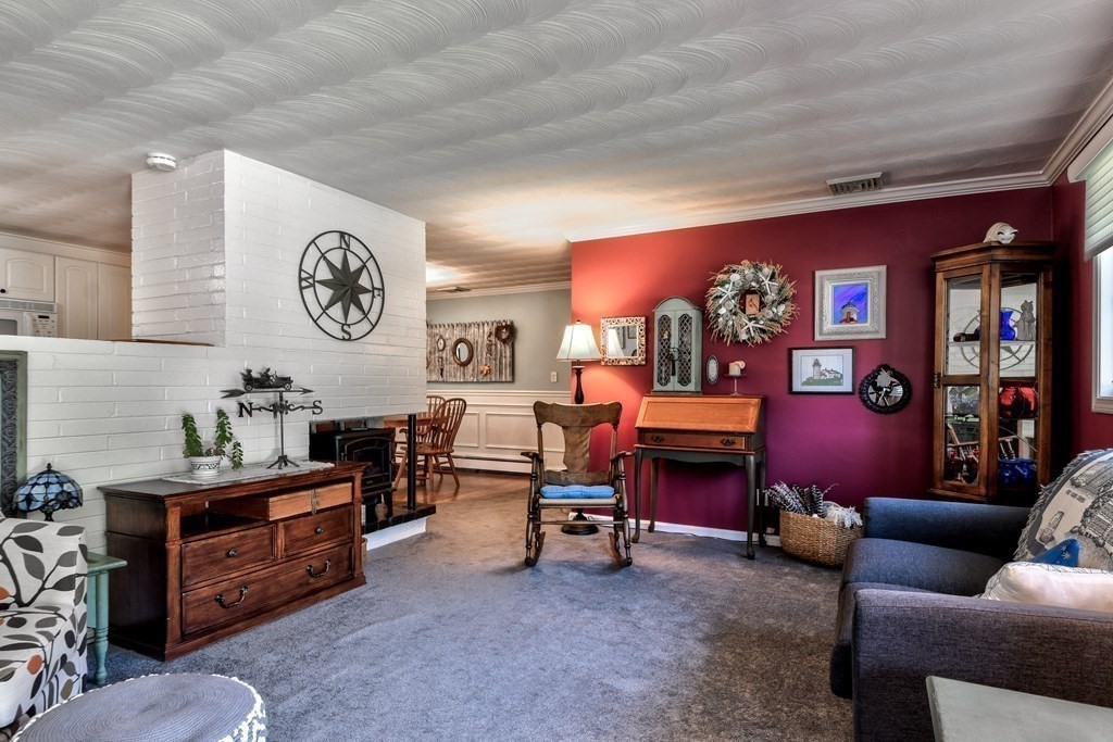 26 Rosslare Road Framingham, MA 01701 - Photo 4 of 29 Gallery Image 4