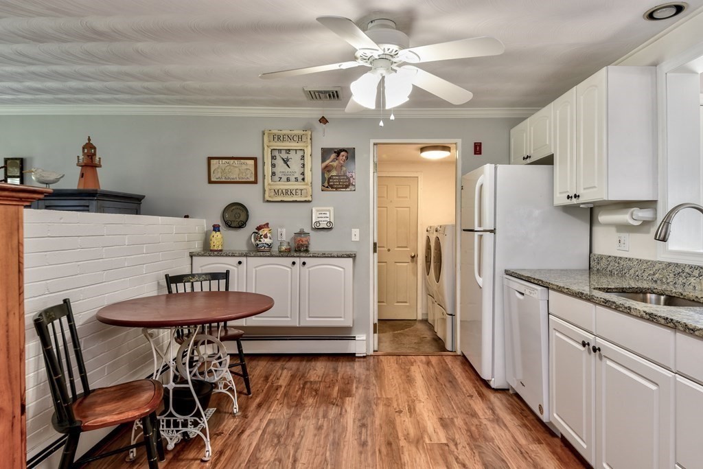 26 Rosslare Road Framingham, MA 01701 - Photo 8 of 29 Gallery Image 8