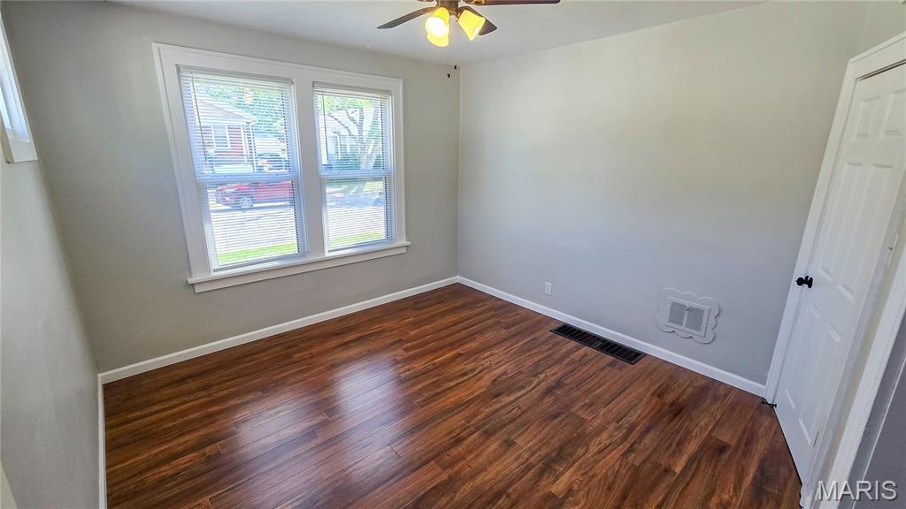 4706 Tesson Street St. Louis, MO 63116 - Photo 7 of 20