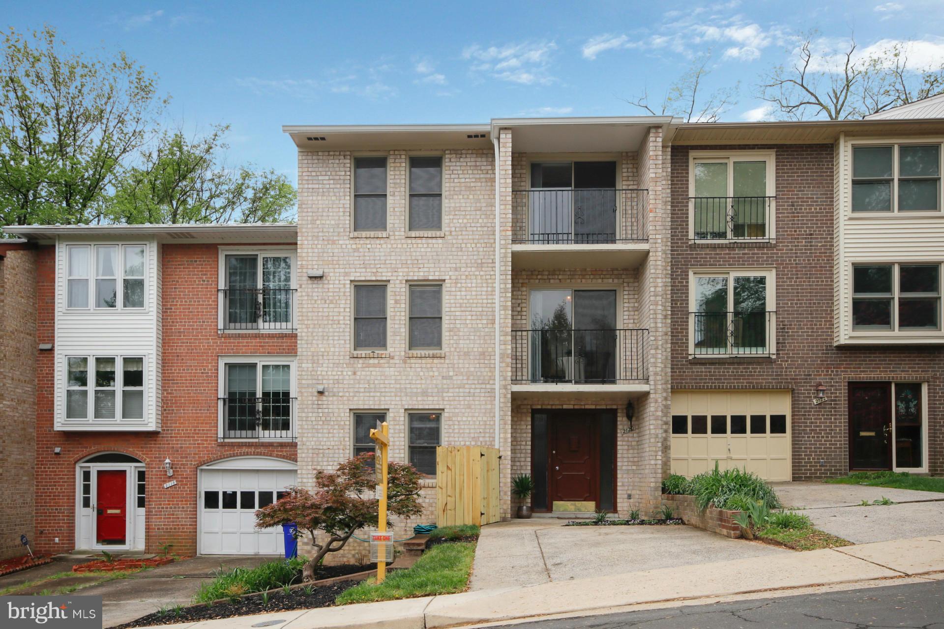 2120 Military Road Arlington, VA 22207 - Photo 2 of 30 Exterior (Front)
