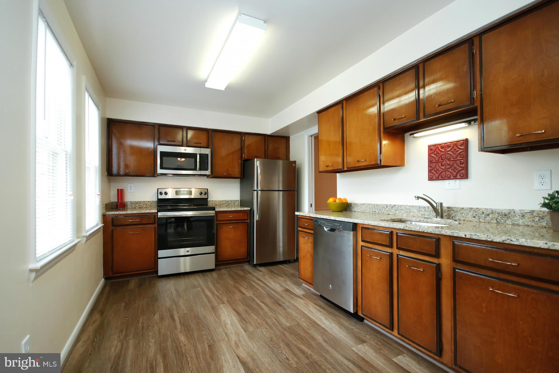 2120 Military Road Arlington, VA 22207 - Photo 12 of 30 Kitchen