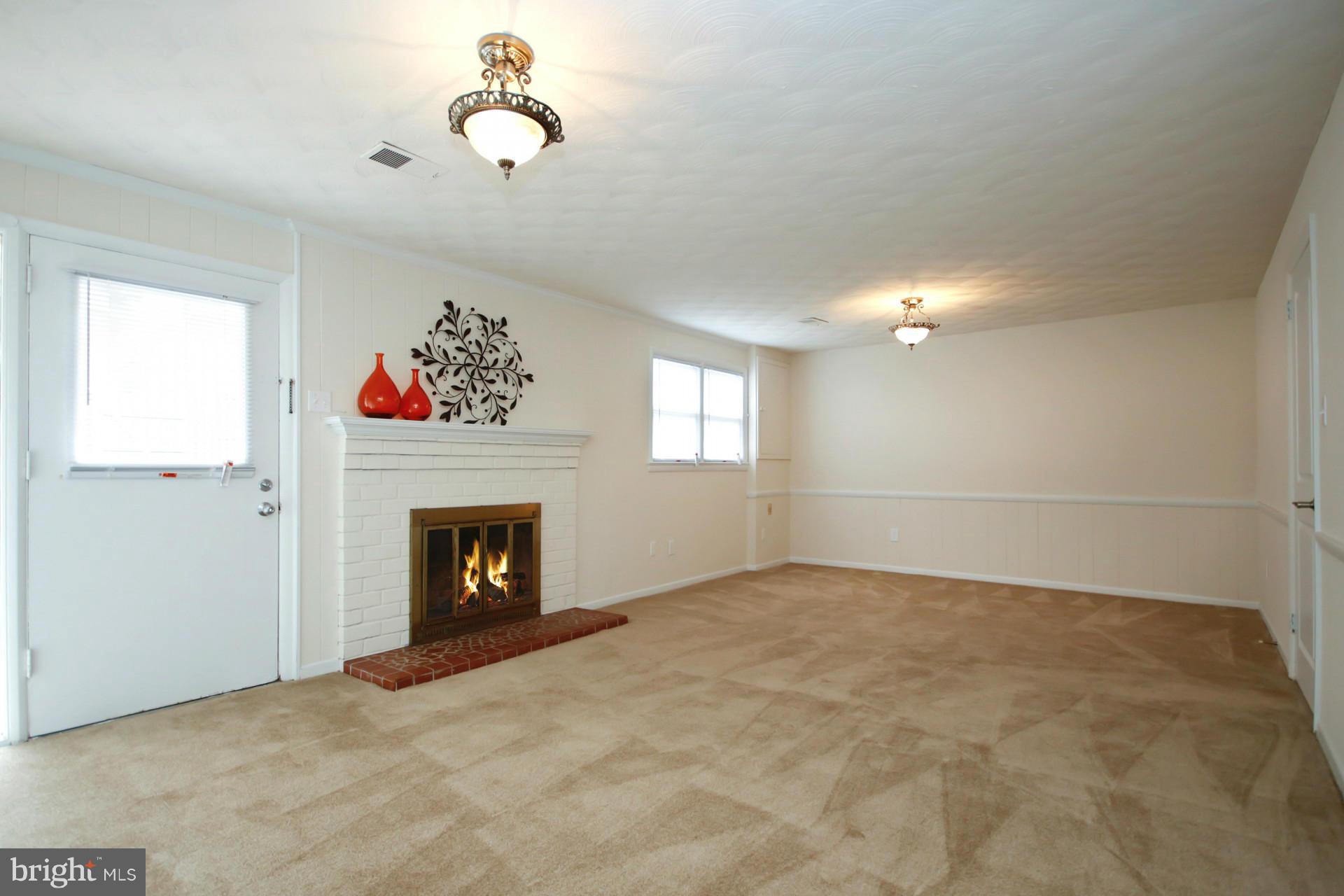 2120 Military Road Arlington, VA 22207 - Photo 24 of 30 Family Room