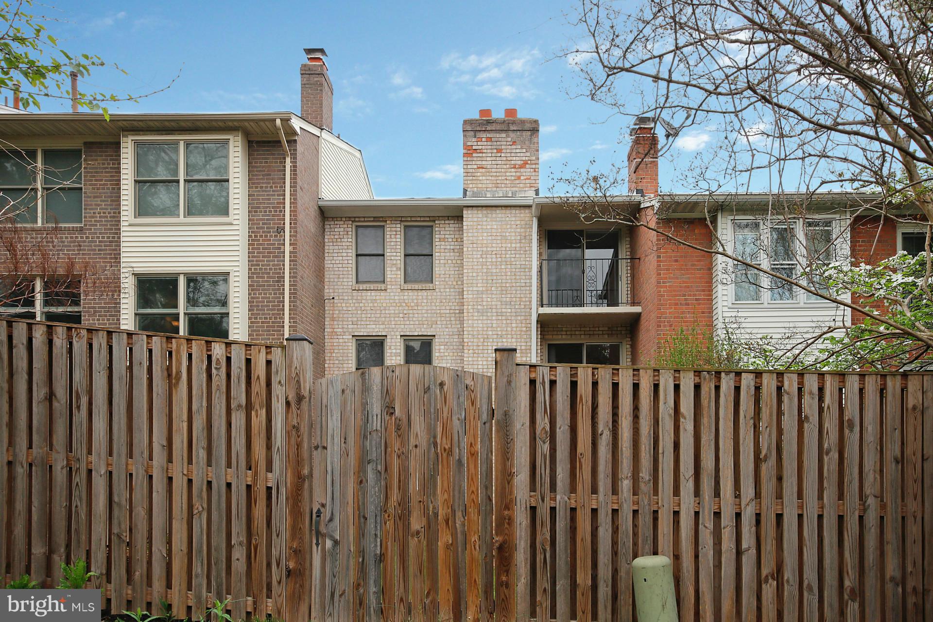 2120 Military Road Arlington, VA 22207 - Photo 29 of 30 Exterior (Rear)