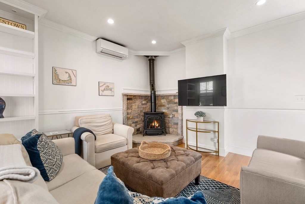 9 R Salem St Avenue Boston, MA 02129 - Photo 16 of 27