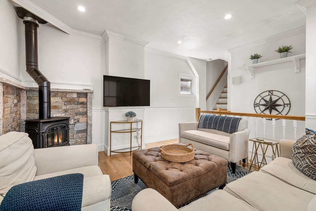 9 R Salem St Avenue Boston, MA 02129 - Photo 17 of 27