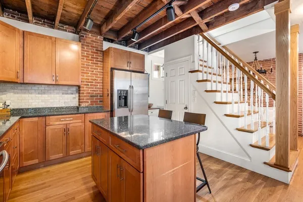 $5,250 | 9 R Salem St Avenue, Boston, MA 02129