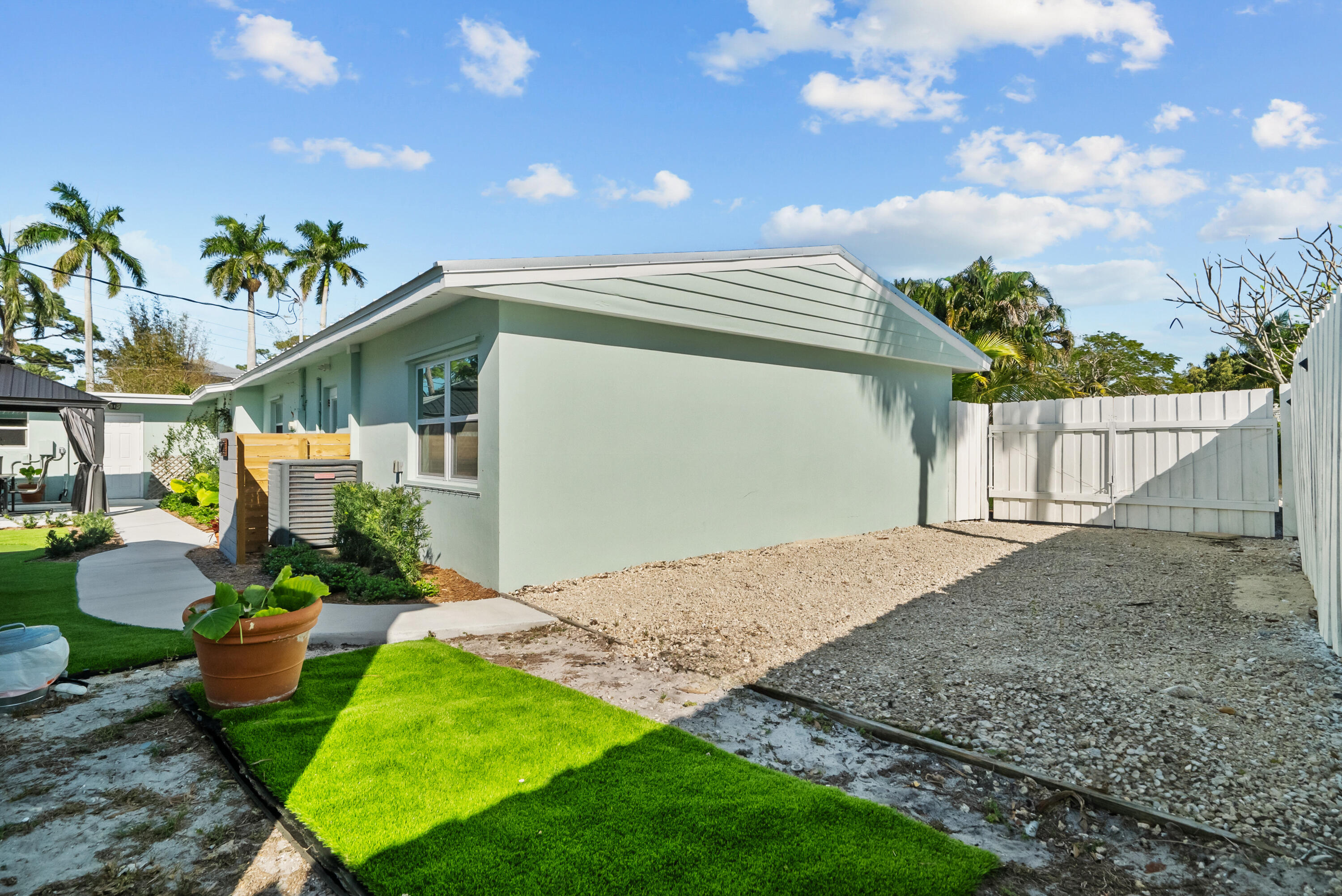 802 Southeast Stafford Drive Stuart, FL 34996 - Photo 39 of 39 DSC01383 - Copy