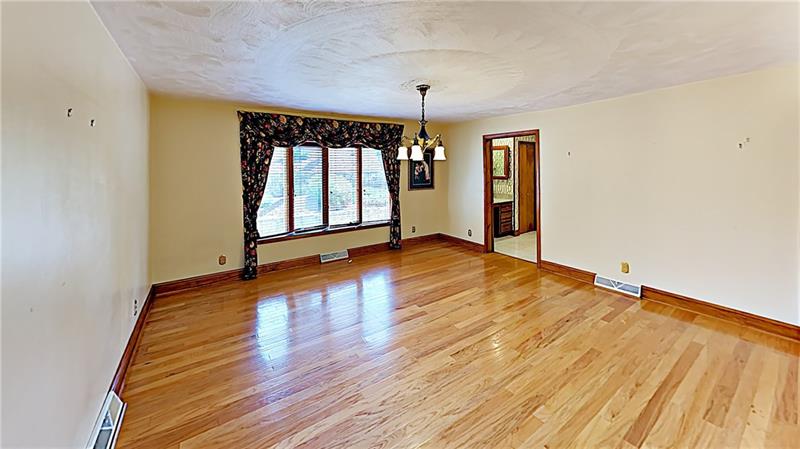 10 Hildenbrand Road Irwin, PA 15642 - Photo 6 of 25 Gallery Image 6