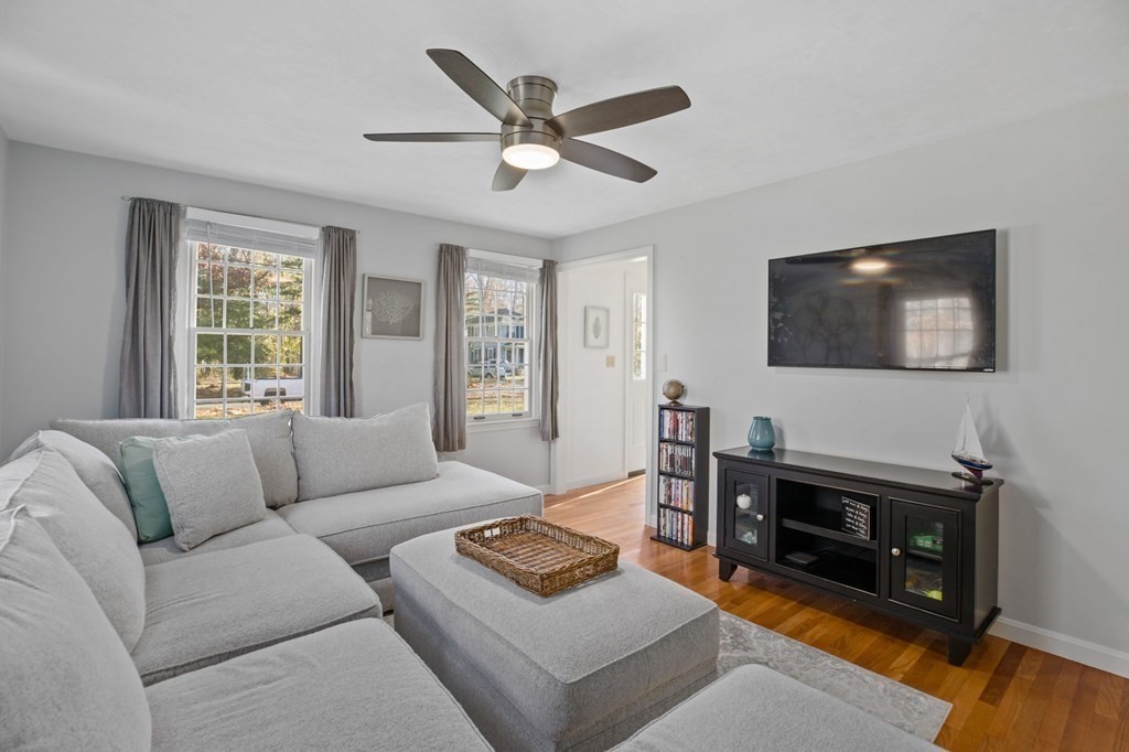 154 Booth Hill Road Scituate, MA 02066 - Photo 14 of 41 Gallery Image 14
