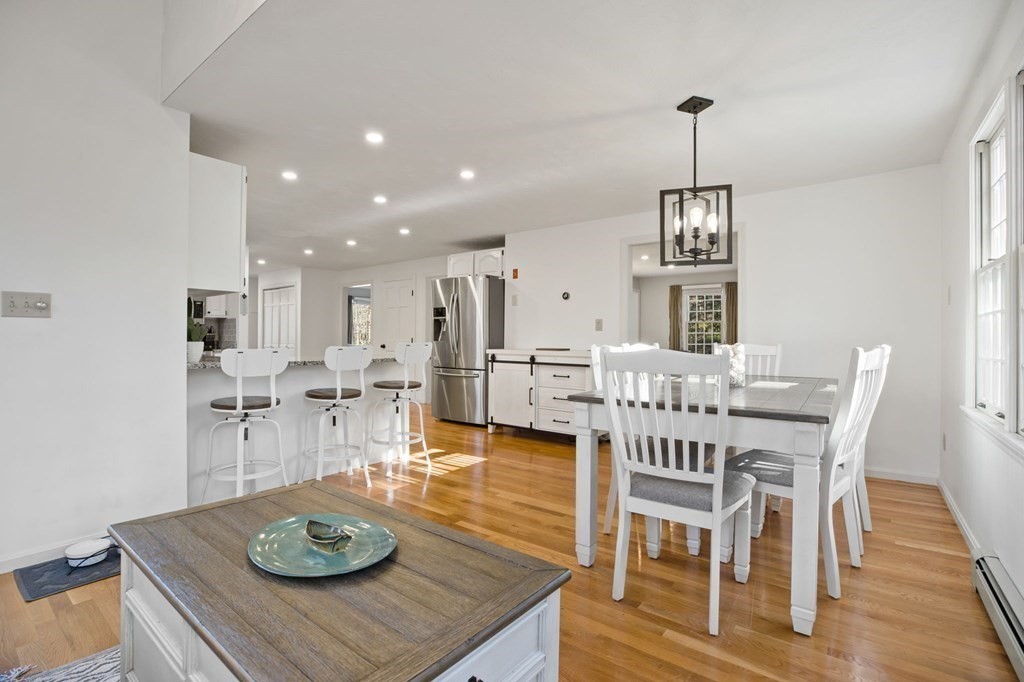 154 Booth Hill Road Scituate, MA 02066 - Photo 7 of 41 Gallery Image 7