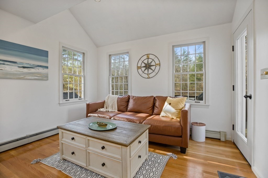 154 Booth Hill Road Scituate, MA 02066 - Photo 10 of 41 Gallery Image 10