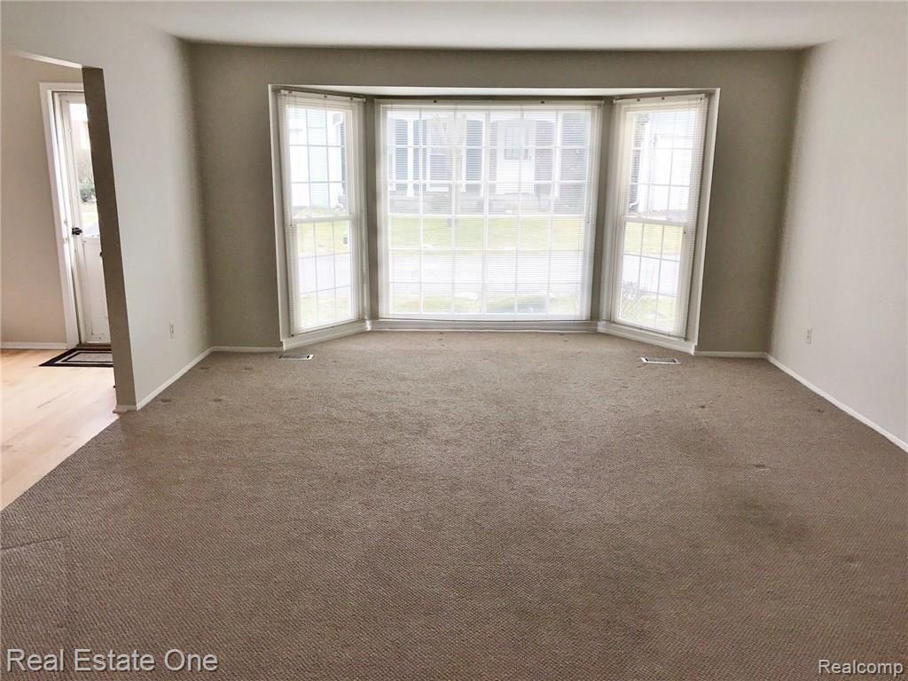 1235 Candlestick Lane, Unit 125 Rochester Hills, MI 48306 - Photo 6 of 31