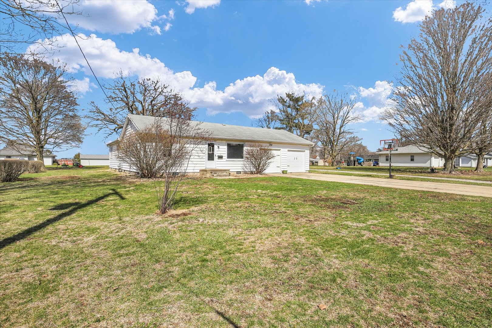 341 West Spruce Street Paxton, IL 60957 - Photo 2 of 33