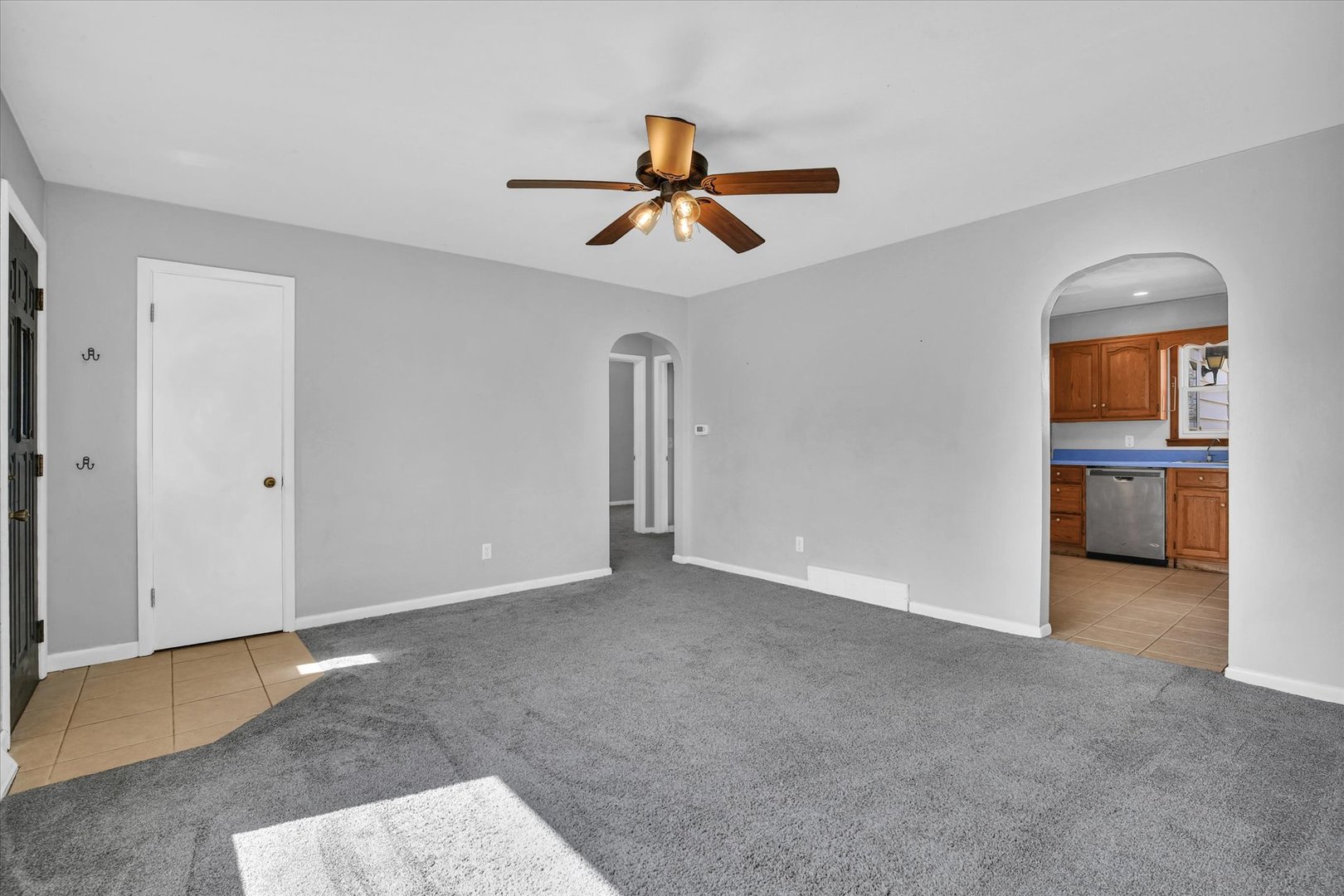 341 West Spruce Street Paxton, IL 60957 - Photo 8 of 33