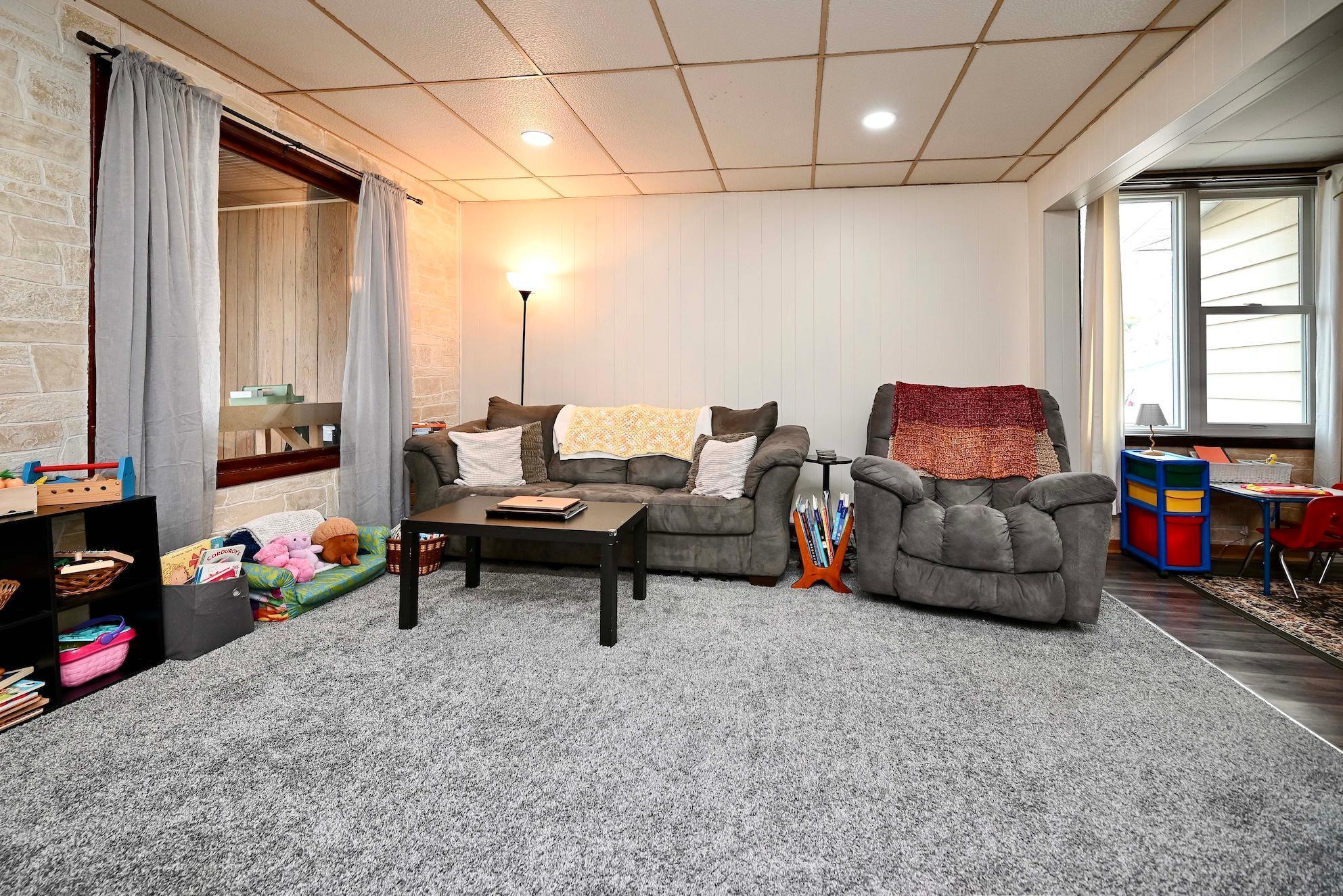 552 Hamilton Street Winona, MN 55987 - Photo 2 of 22