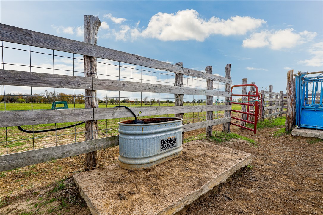 291 Lcr 644 Thornton, TX 76687 - Photo 43 of 51 a view of outdoor space with city view