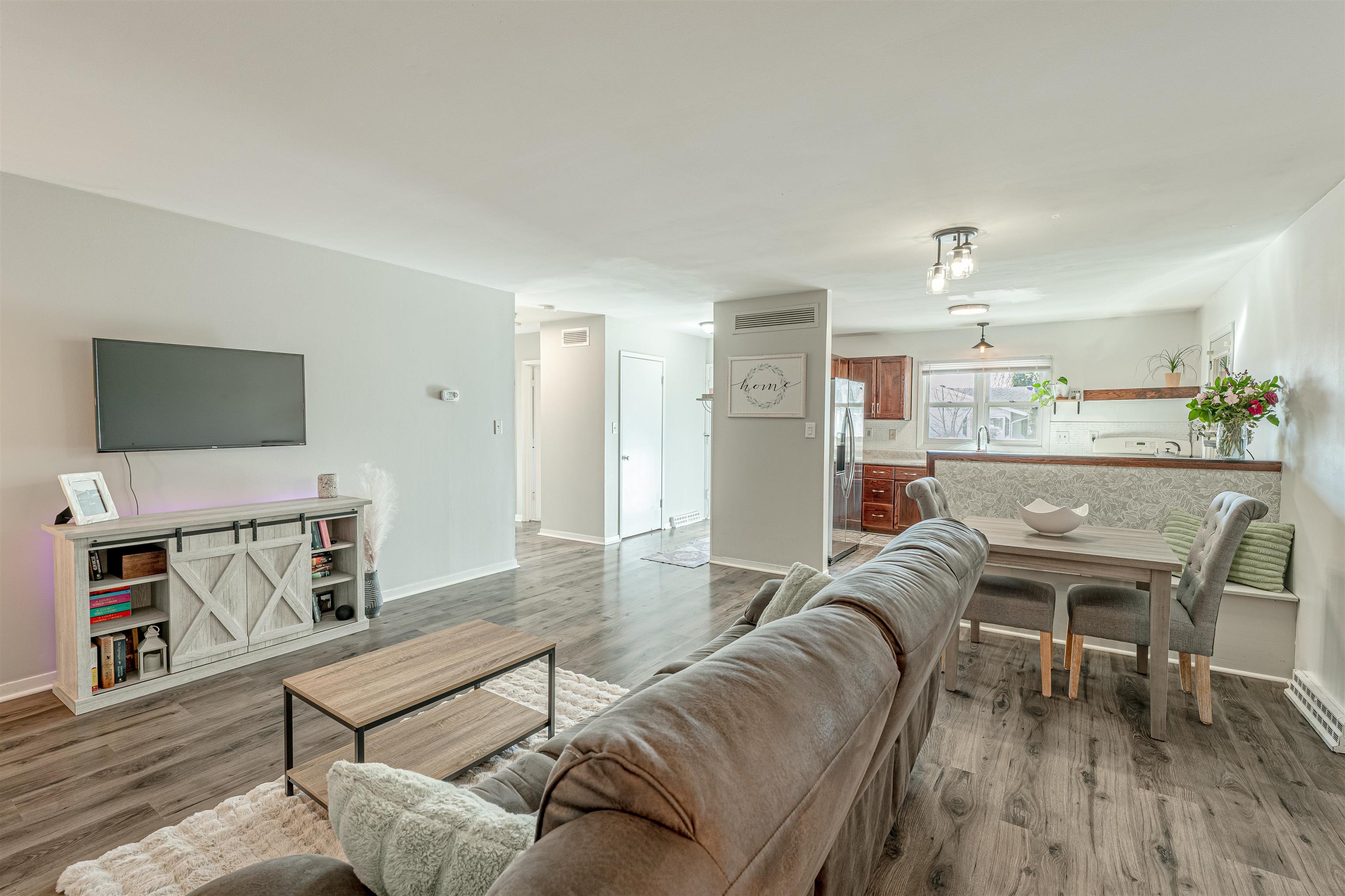 906 Chicory Way Sun Prairie, WI 53590 - Photo 1 of 22