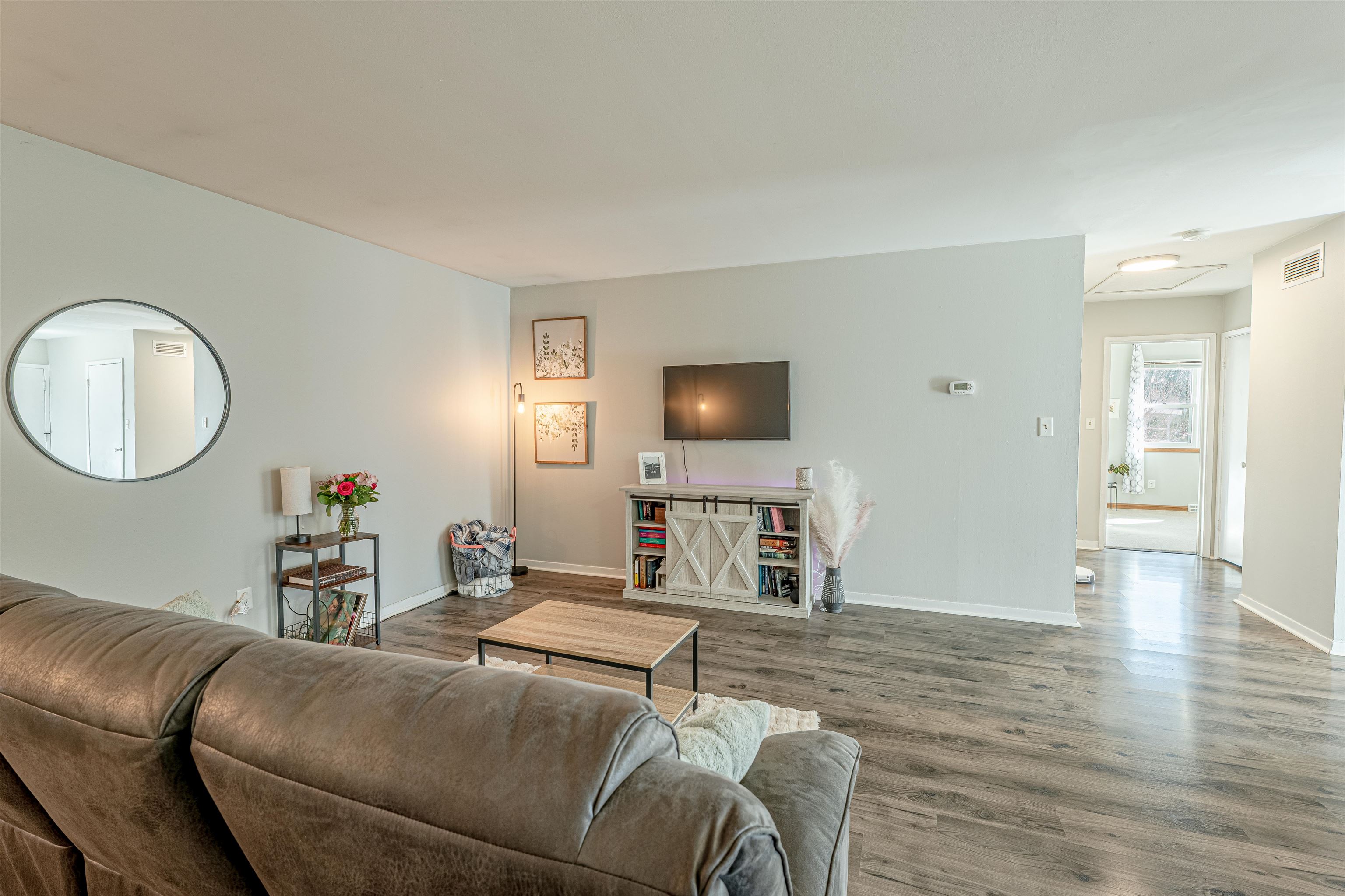 906 Chicory Way Sun Prairie, WI 53590 - Photo 3 of 22