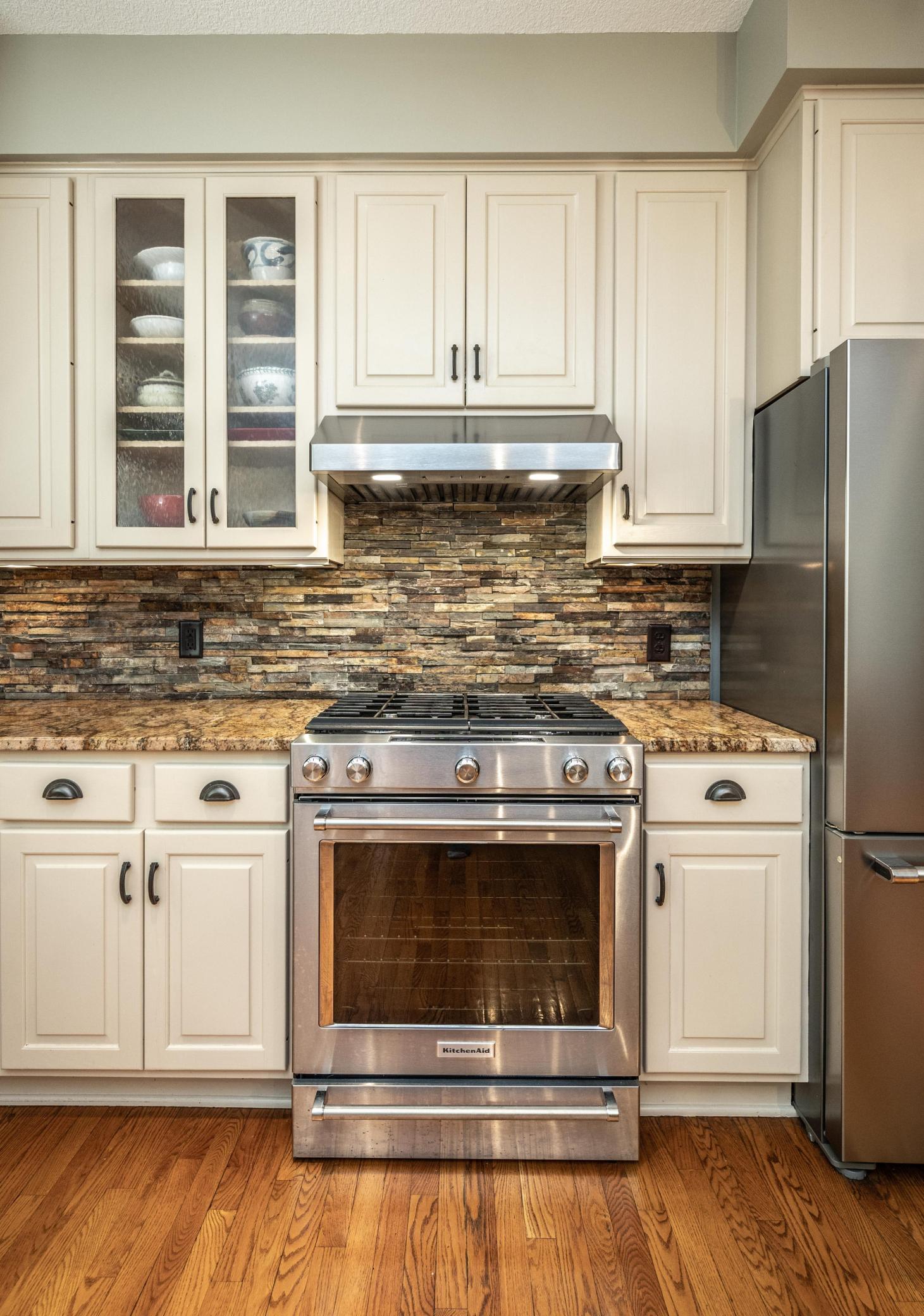 4015 Hosford Hills Road Eagan, MN 55123 - Photo 9 of 52