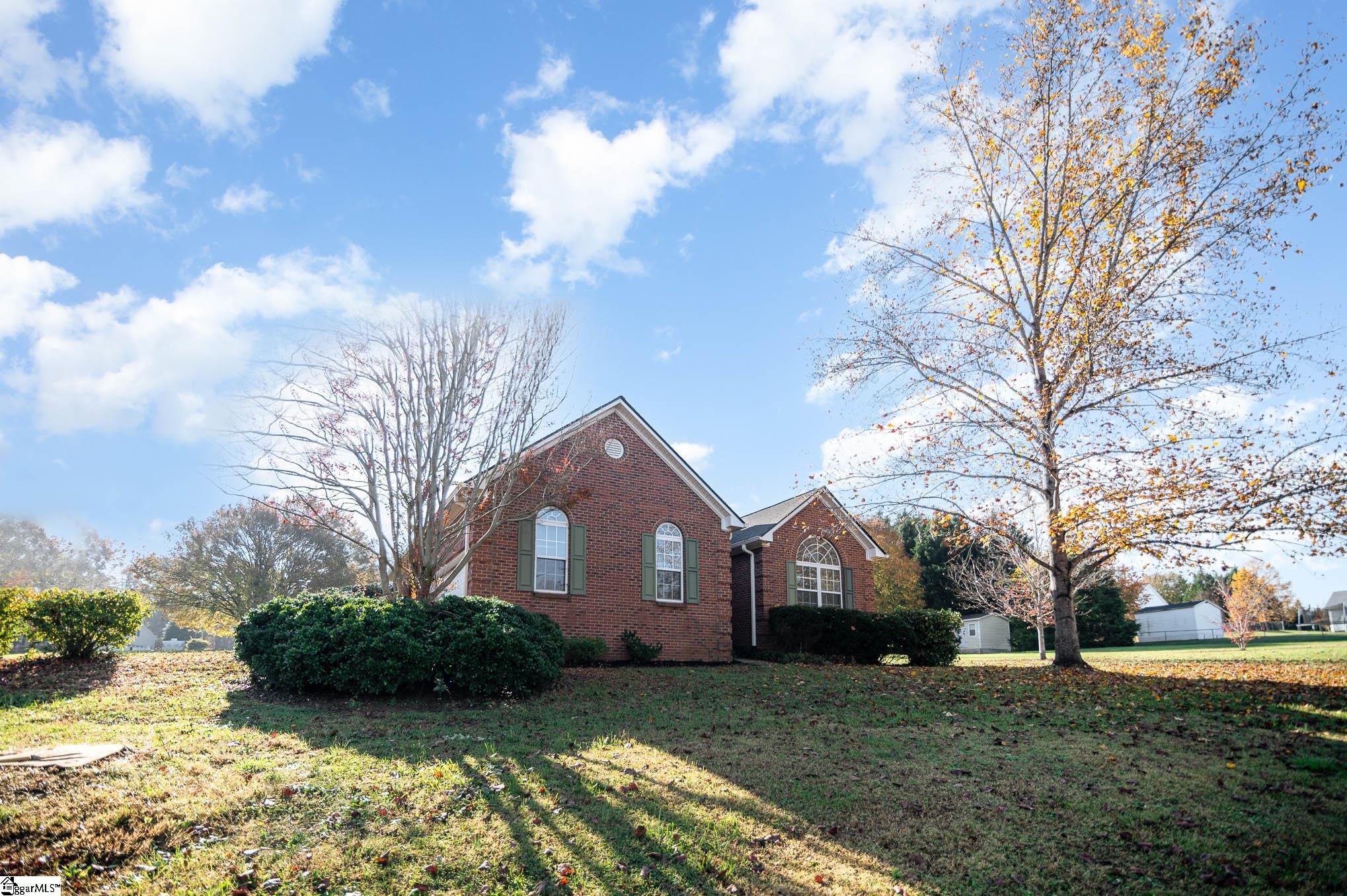 606 Brushwood Road Woodruff, SC 29388 - Photo 2 of 33 Gallery Image 2
