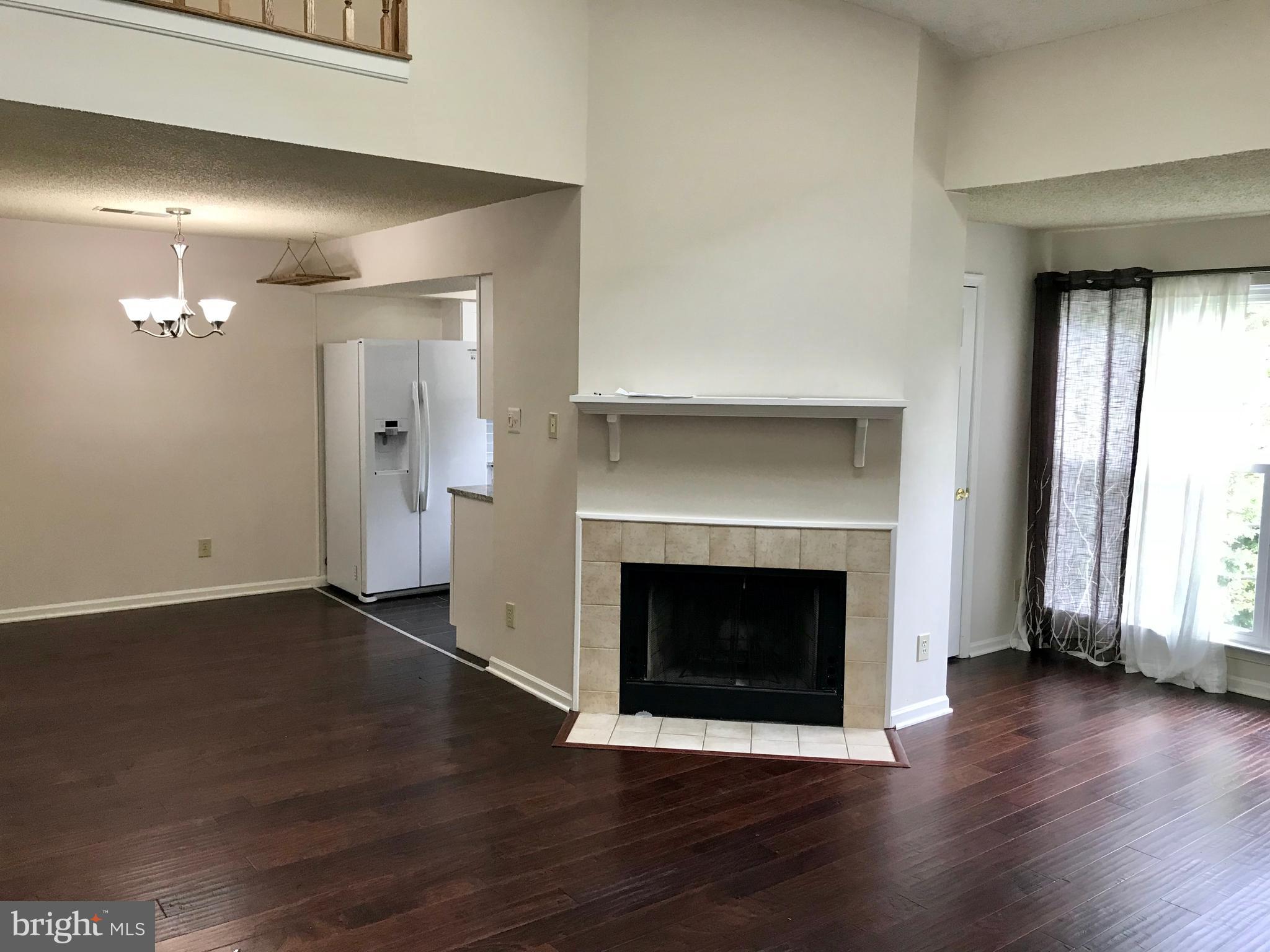 3807 Green Ridge Court, Unit 301 Fairfax, VA 22033 - Photo 12 of 30 Living Room