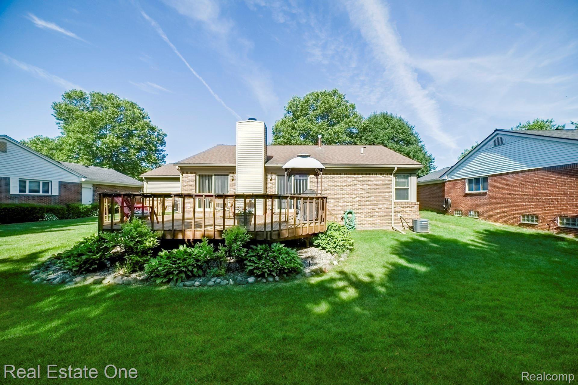 2229 Flanders Drive Rochester, MI 48307 - Photo 32 of 34 View of Back