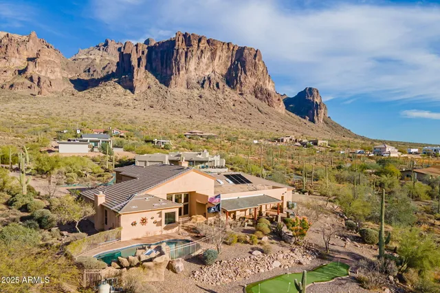 $1,395,000 | 3086 North Herrala Way, Apache Junction, AZ 85119