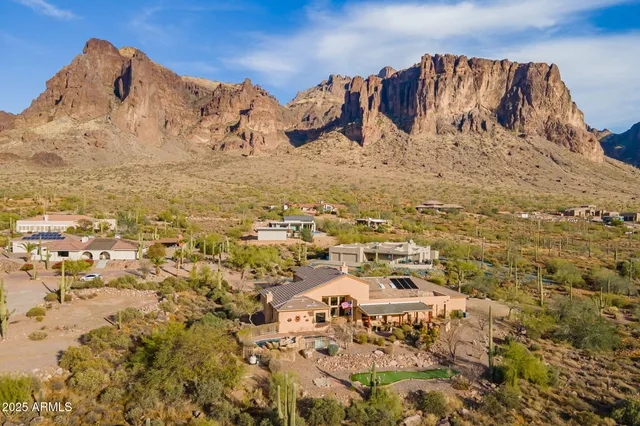 $1,395,000 | 3086 North Herrala Way, Apache Junction, AZ 85119