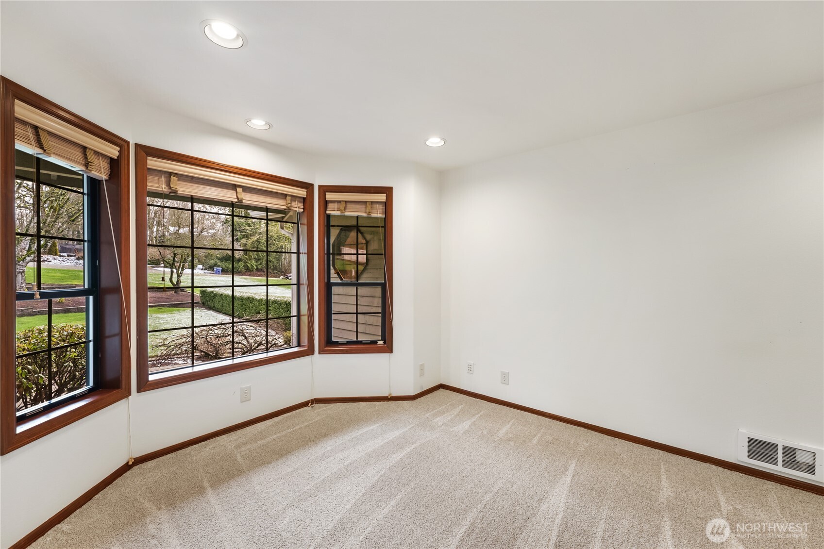 20942 Southeast 159th Street Renton, WA 98059 - Photo 8 of 40 Gallery Image 8