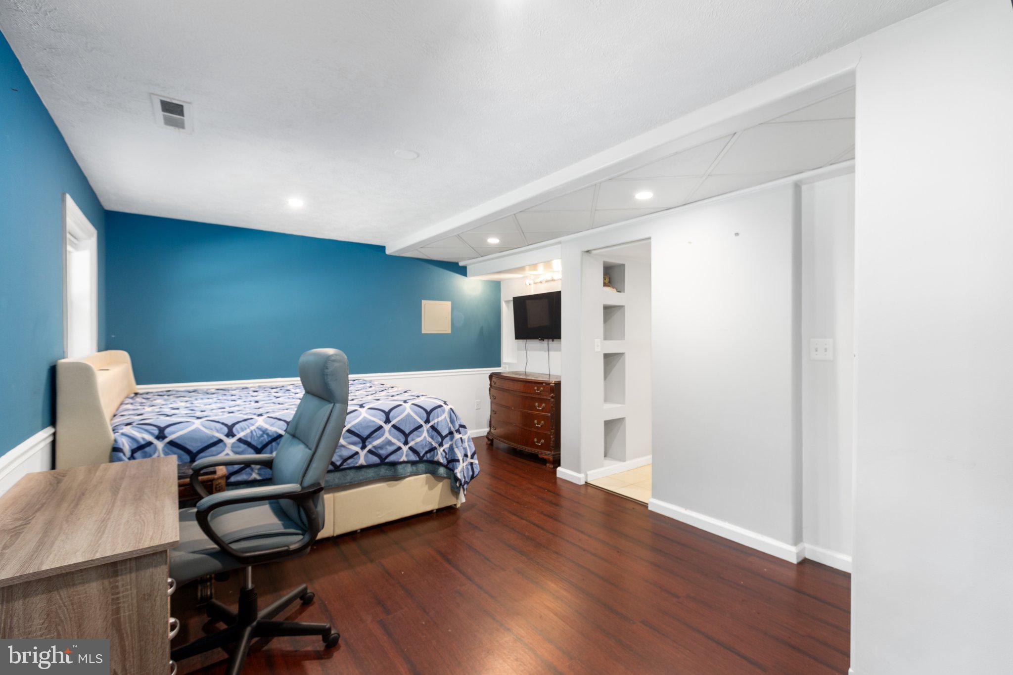 11428 Orange Plank Road Locust Grove, VA 22508 - Photo 38 of 63 Primary Bedroom Suite