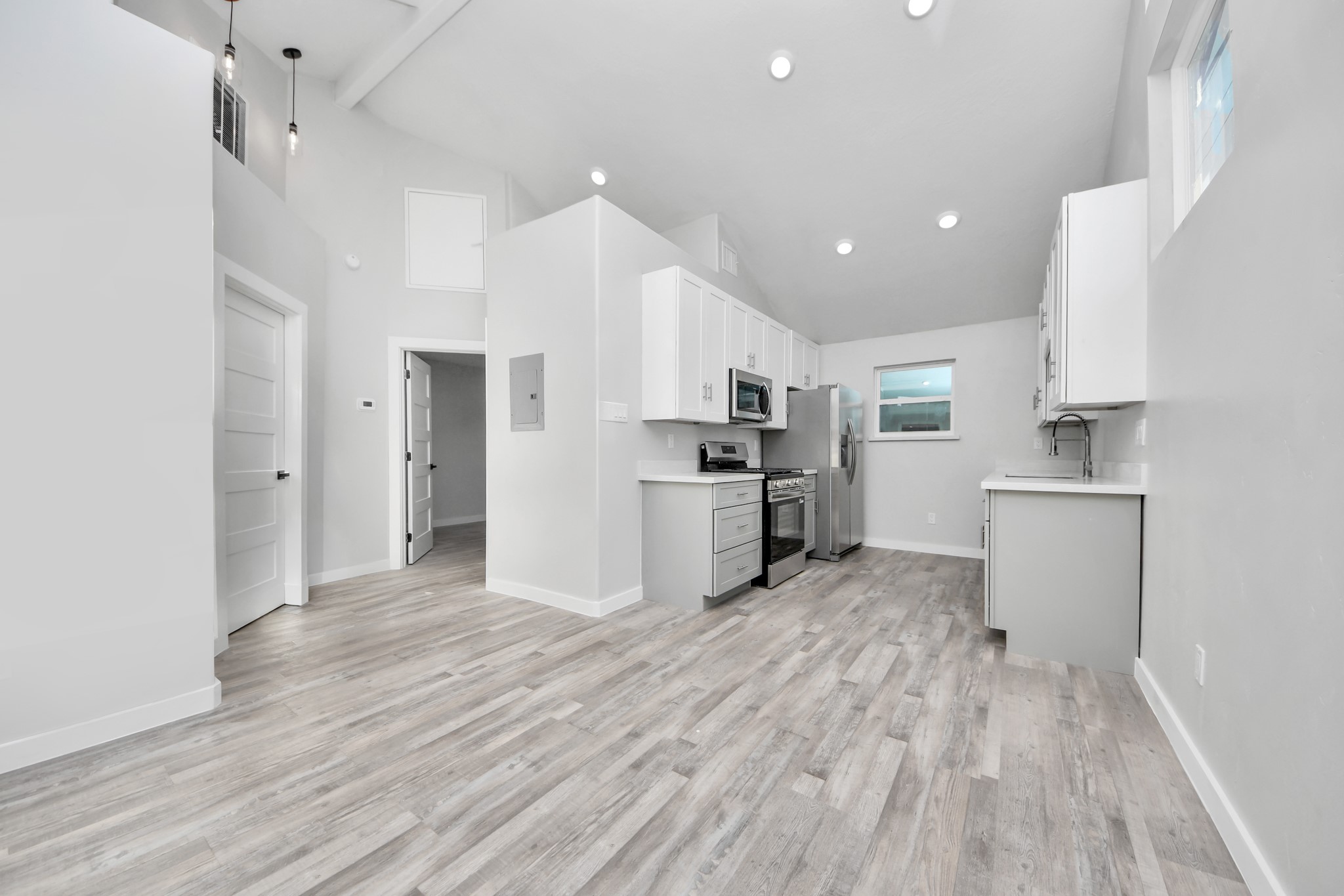 6201 Batterson Street Houston, TX 77026 - Photo 10 of 49