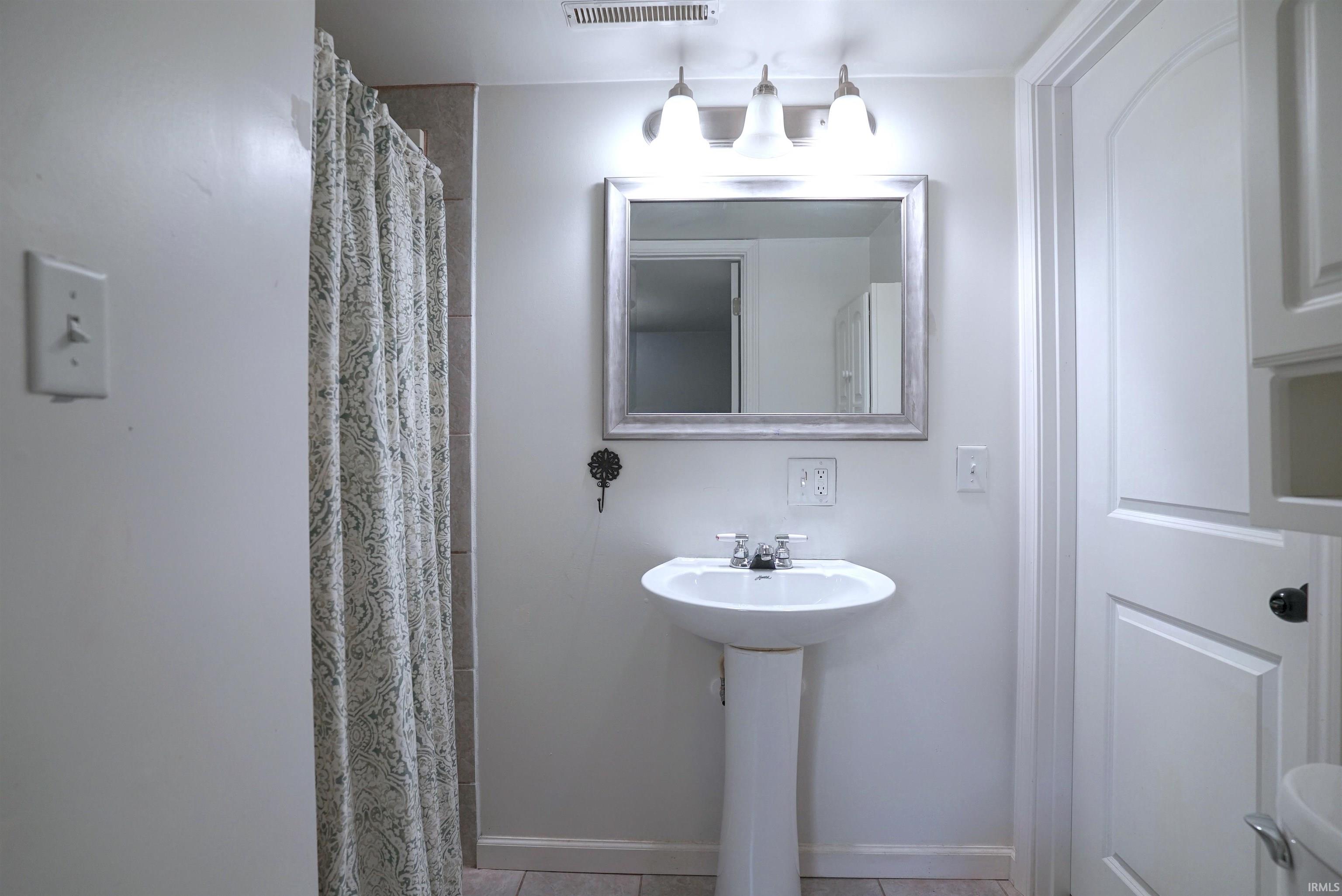 52589 Lilac Road South Bend, IN 46628 - Photo 20 of 27