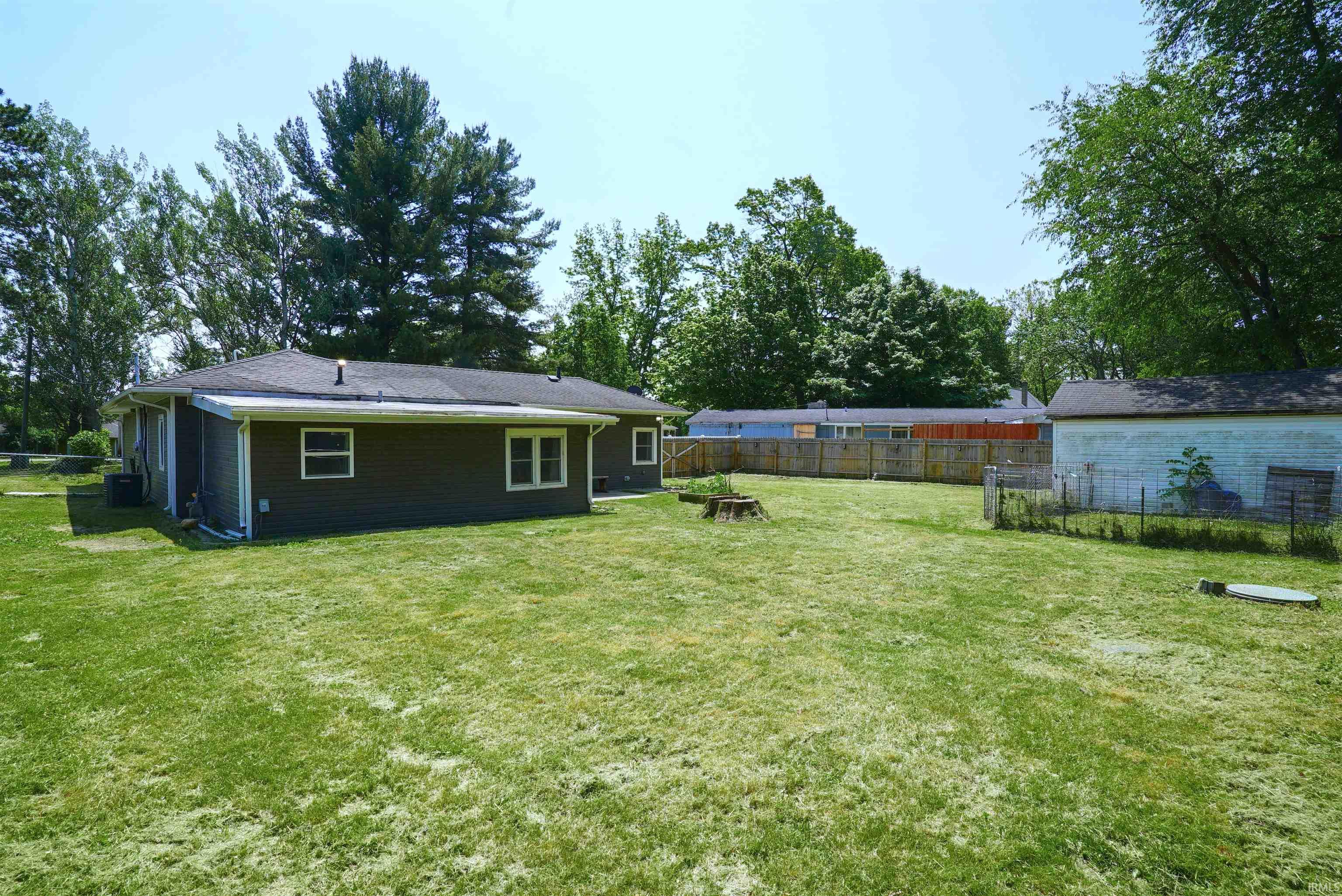 52589 Lilac Road South Bend, IN 46628 - Photo 7 of 27