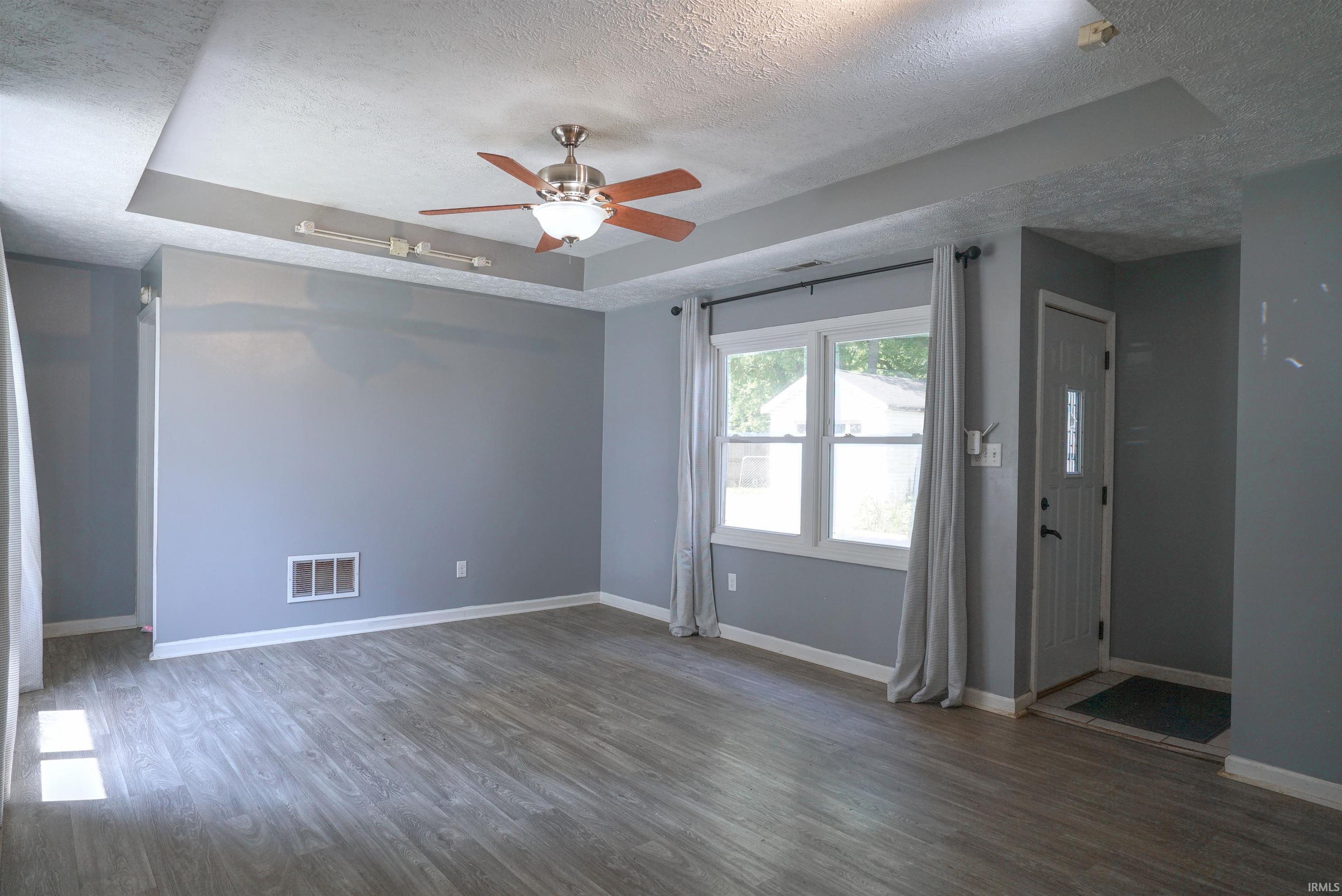 52589 Lilac Road South Bend, IN 46628 - Photo 9 of 27