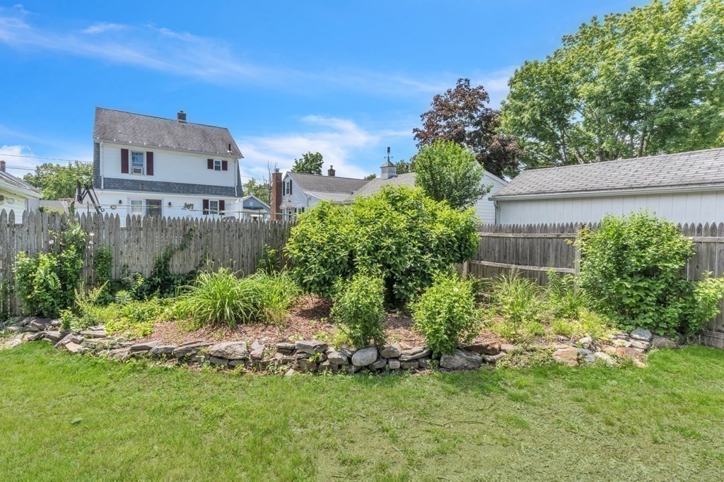 1640 Carew Street Springfield, MA 01104 - Photo 27 of 36 Gallery Image 27