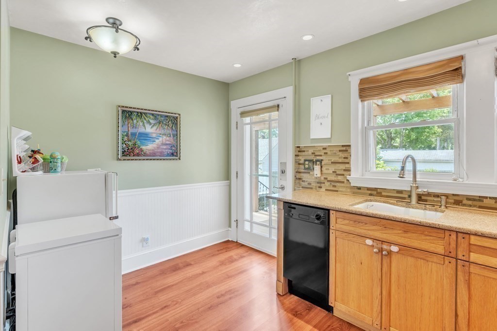 1640 Carew Street Springfield, MA 01104 - Photo 5 of 36 Gallery Image 5
