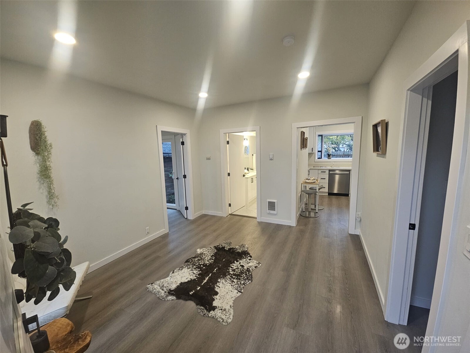 1410 J Street Bellingham, WA 98225 - Photo 2 of 31