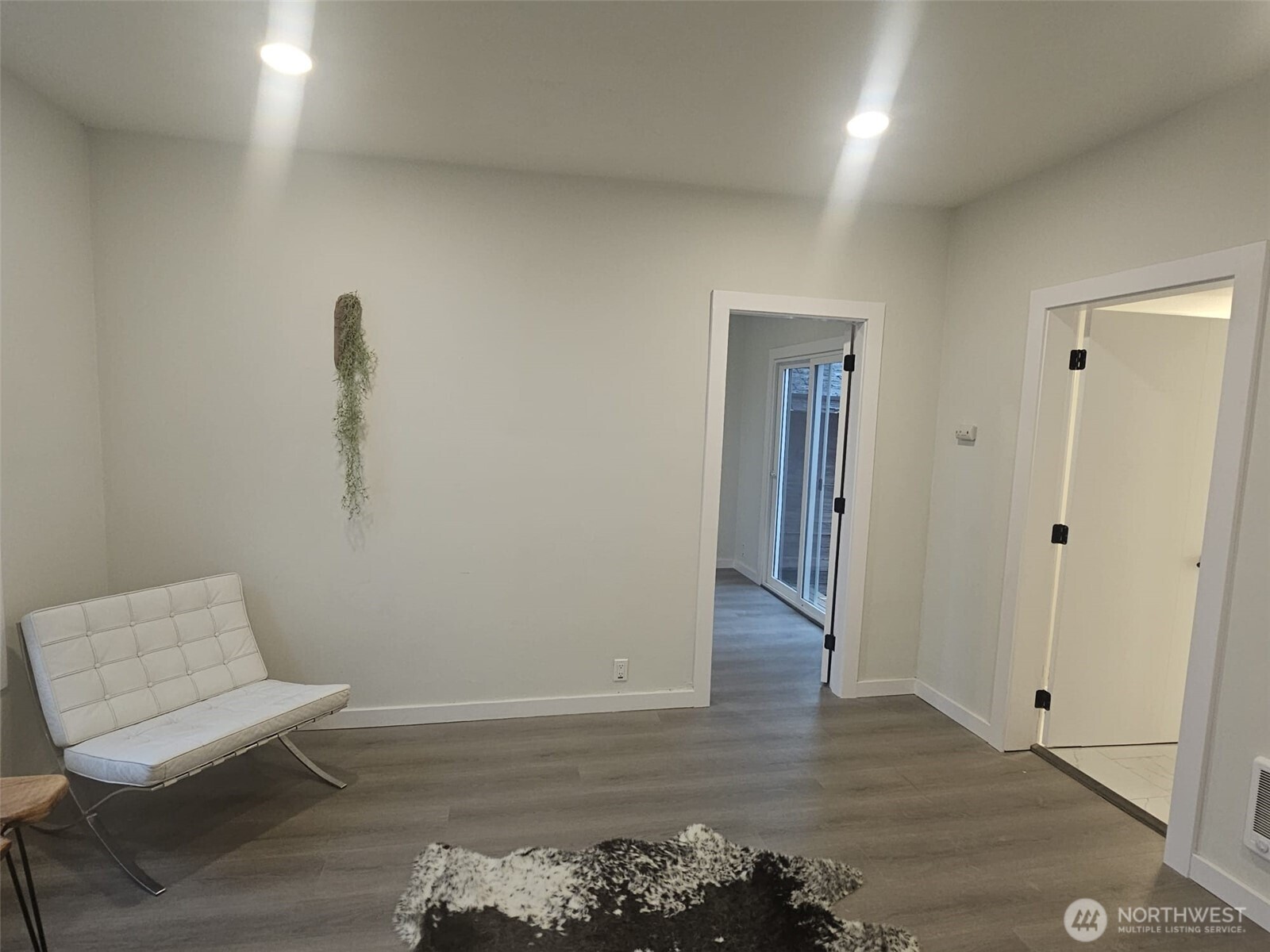 1410 J Street Bellingham, WA 98225 - Photo 4 of 31