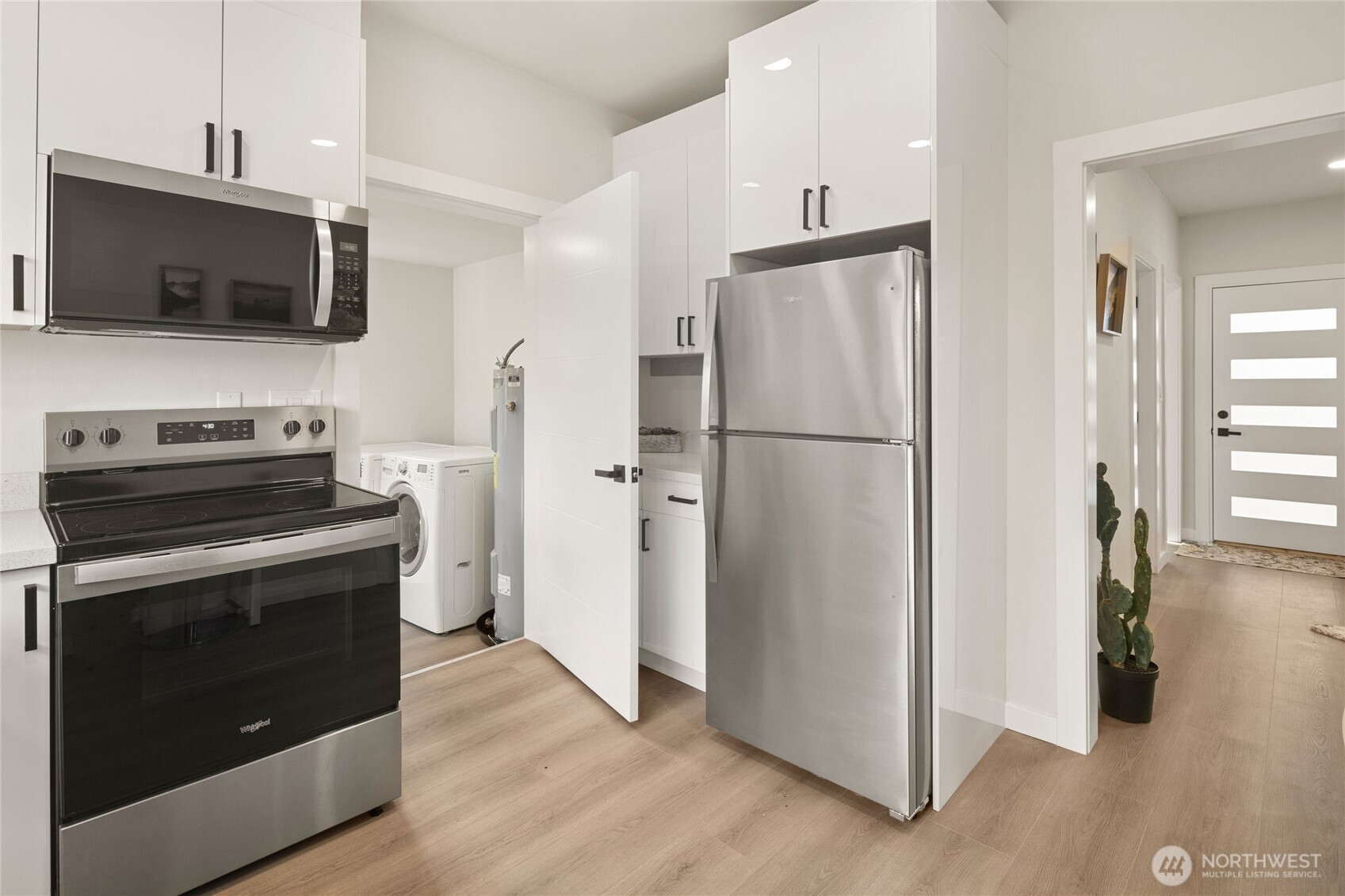 1410 J Street Bellingham, WA 98225 - Photo 9 of 31