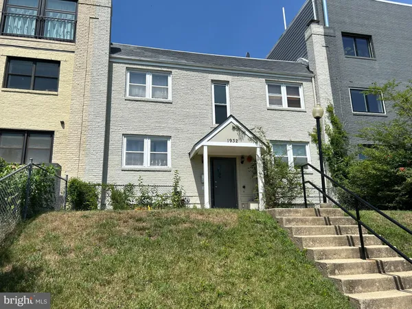 $3,900 | 1932 3rd Street Northeast, Unit 102, Washington, DC 20002