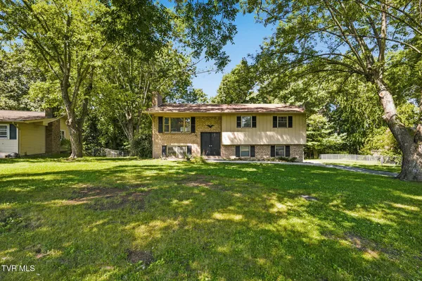 $219,995 | 186 Brookwood Circle, Bristol, VA 24201