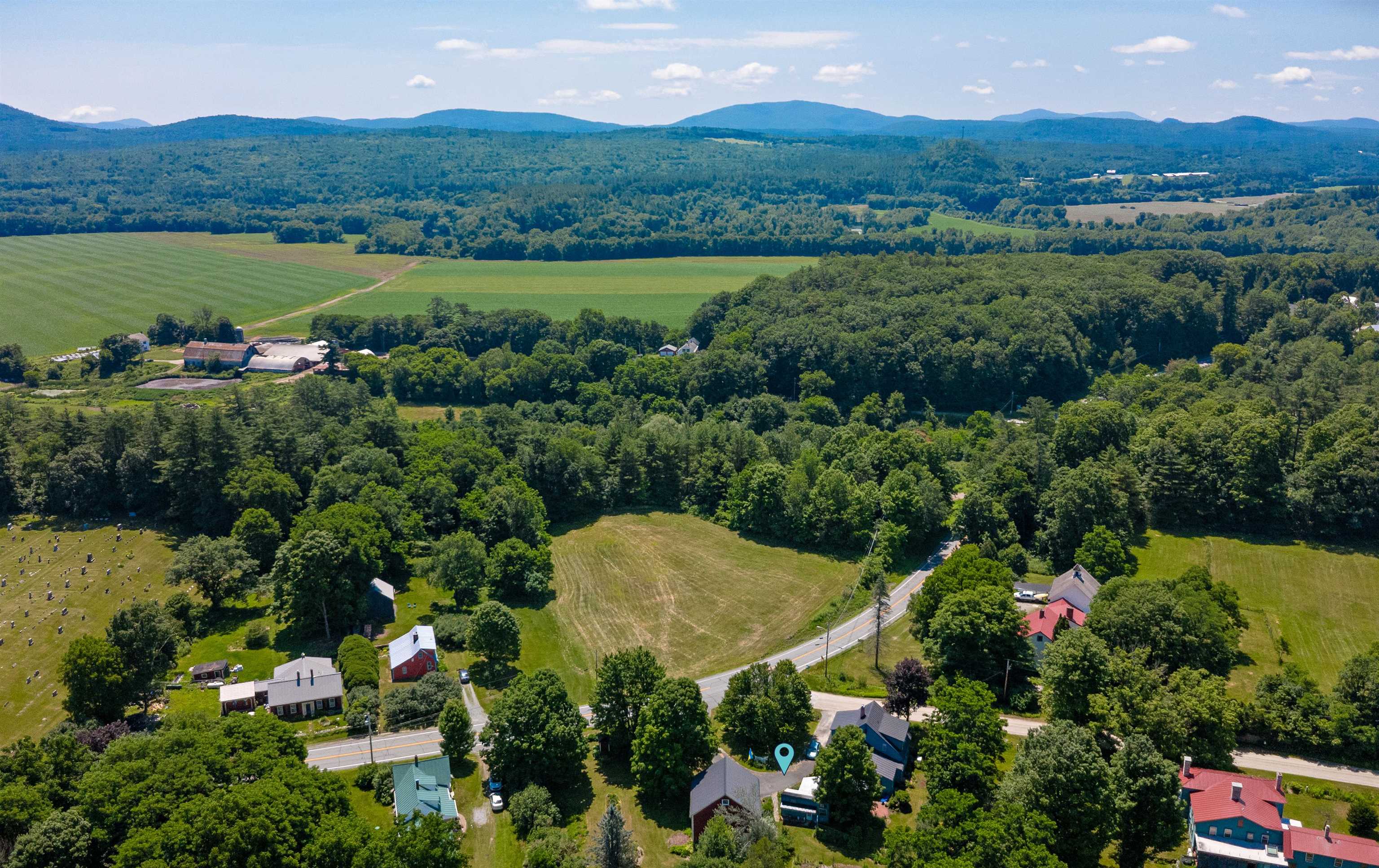 535 Oxbow Road Newbury, VT 05051 - Photo 3 of 60