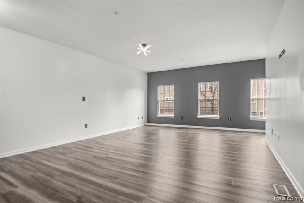 22722 Goddard Road Taylor, MI 48180 - Photo 6 of 37