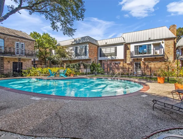 $289,000 | 7929 Woodway Drive, Unit 4, Houston, TX 77063