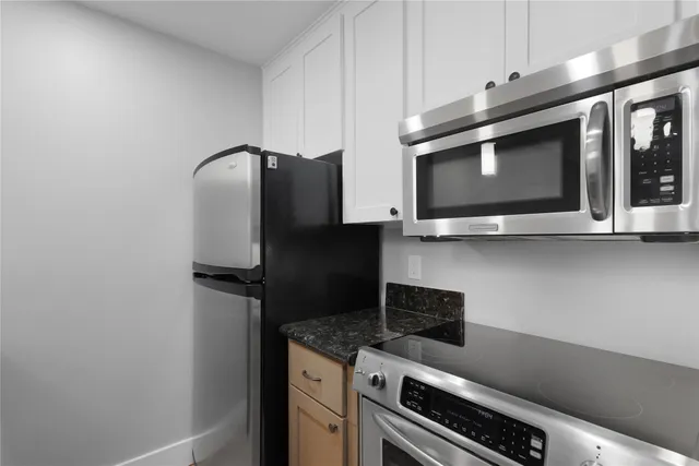 $289,000 | 7929 Woodway Drive, Unit 4, Houston, TX 77063