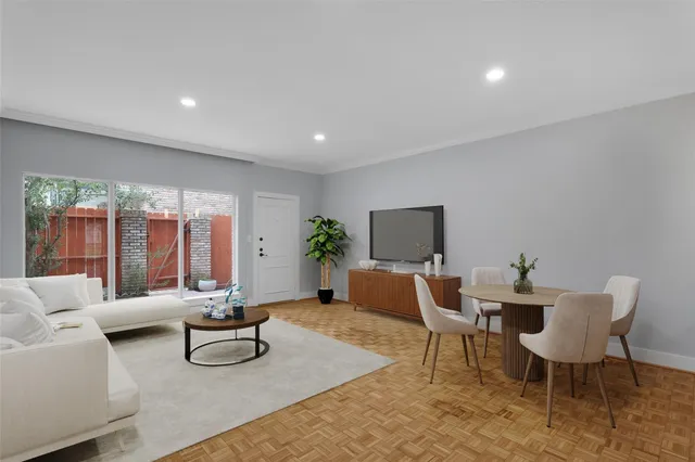 $289,000 | 7929 Woodway Drive, Unit 4, Houston, TX 77063