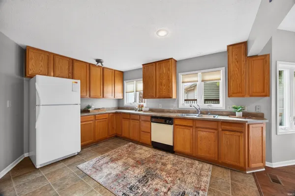 $450,000 | 9828 South Harbour Pointe Drive, Unit 11, Bloomington, IN 47401