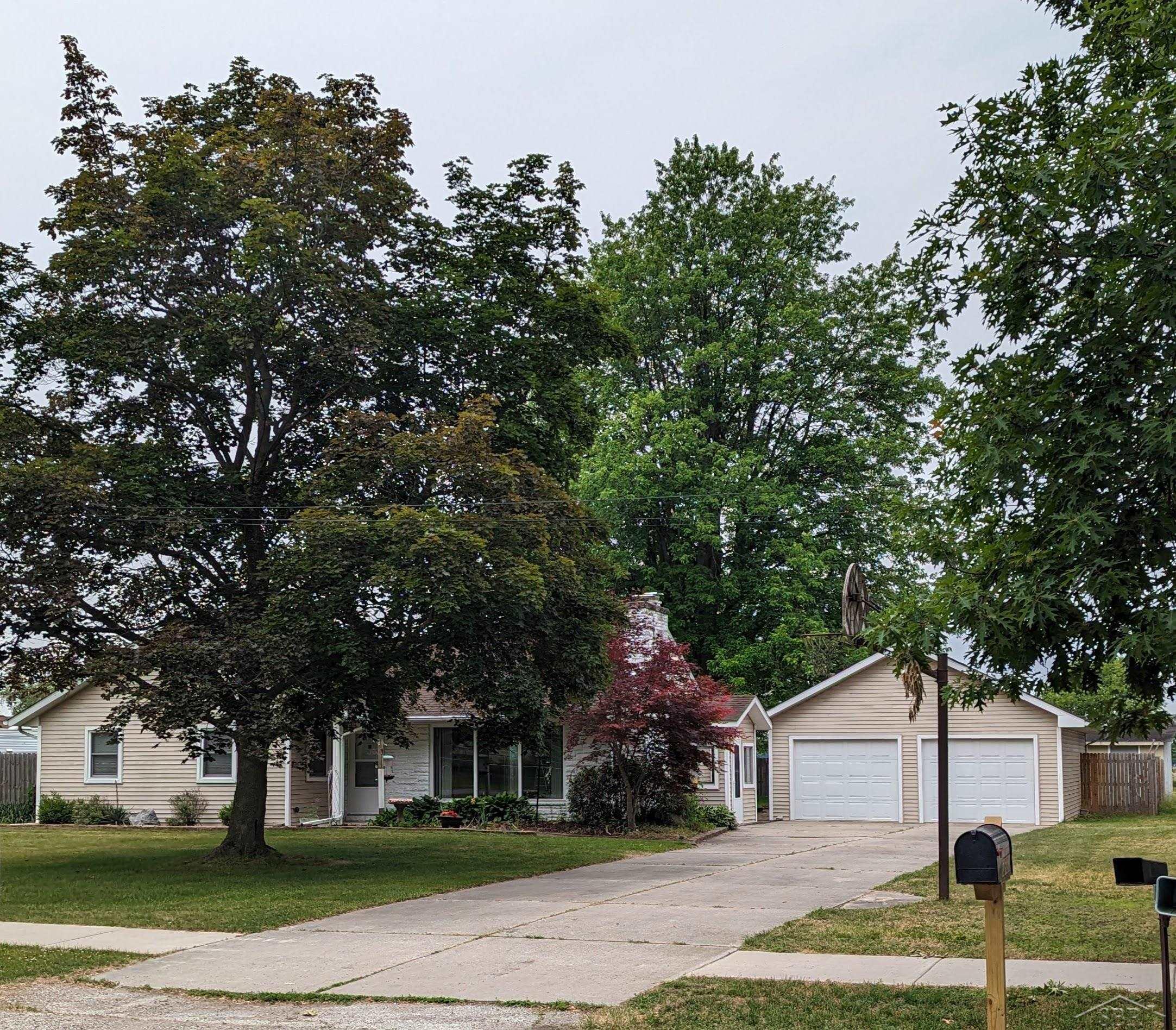 3661 North Thomas Road Freeland, MI 48623 - Photo 1 of 14
